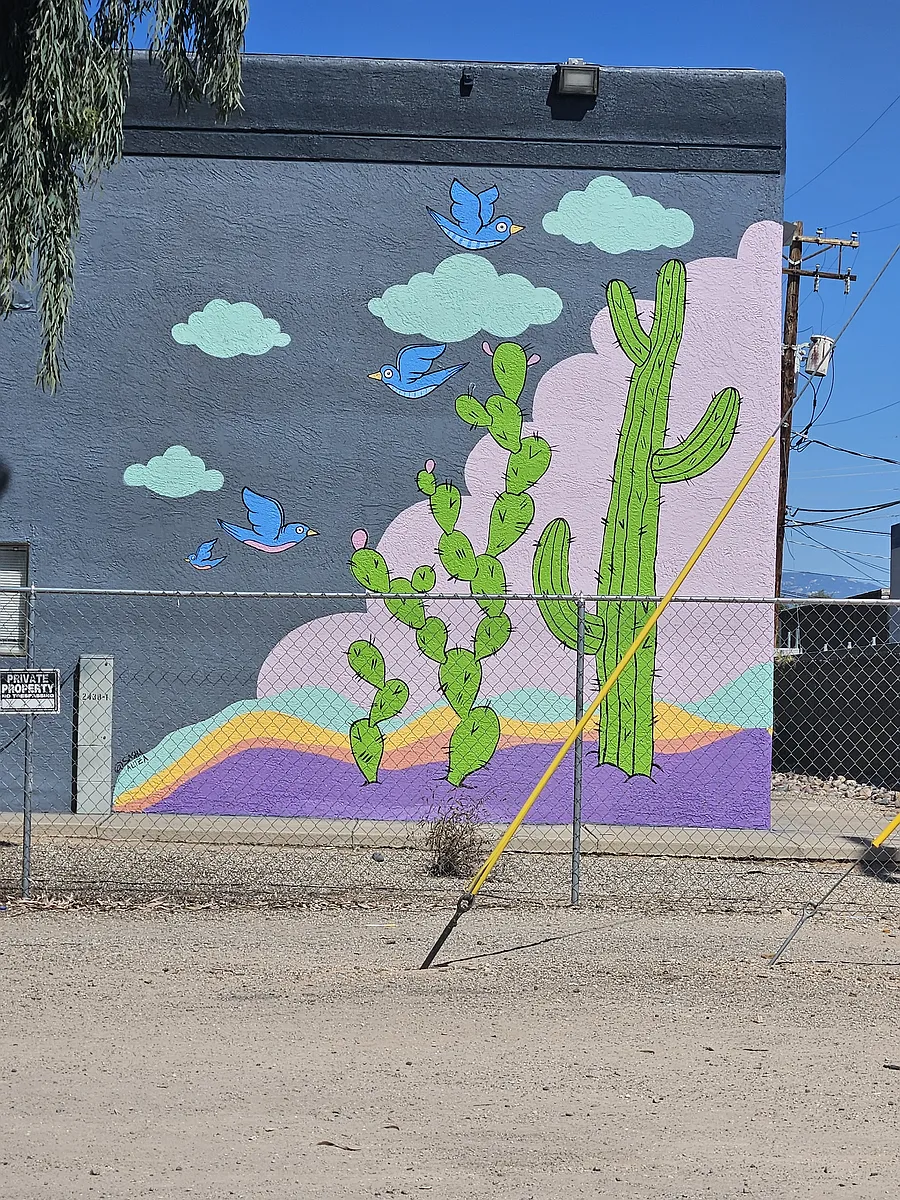 Building Photo - 2438 N Palo Verde Ave #111