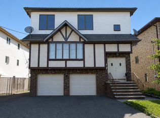 365 E 54th St #2, Elmwood Park, NJ 07407