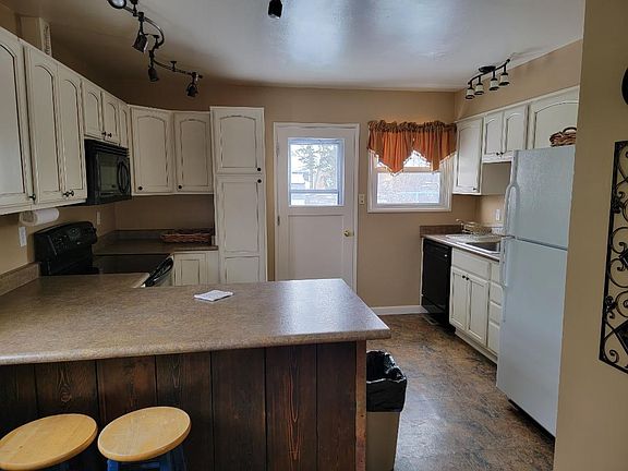 2nd image of 922 Turner Ave