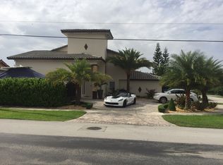 607 SW 130th Pl, Miami, FL 33184