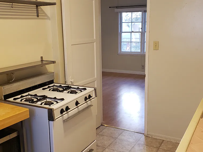 3616 E 2nd St #3 — Photo 4