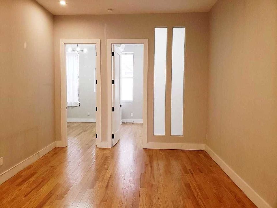 1st image of 249 Montrose Ave #1B