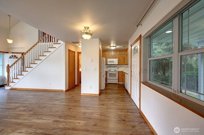 4th image of 32204 T Place