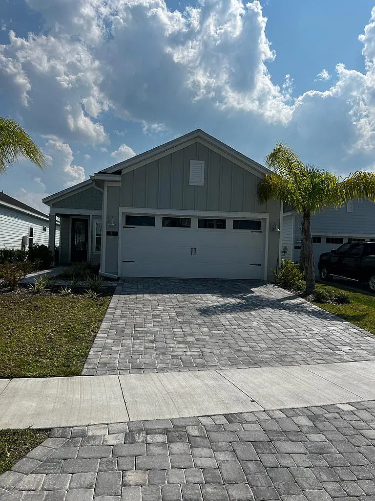 4 bed, 2.5 bath, 1875 sqft, $3,045 — Photo 1