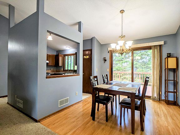 Dining/Kitchen