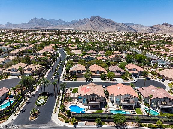 4th image of 2200 Menifee Ct