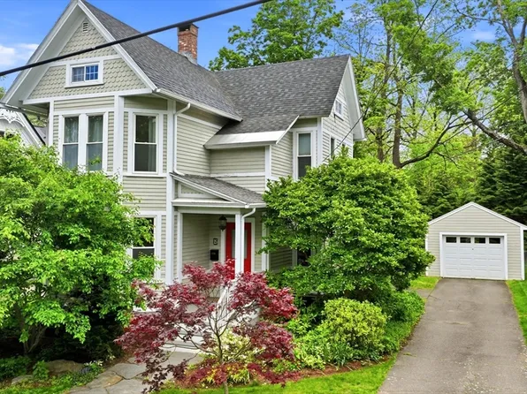 15 Massasoit St, Northampton, MA 01060