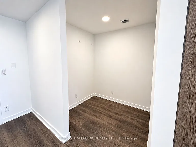7950 Bathurst St #2208 — Photo 7
