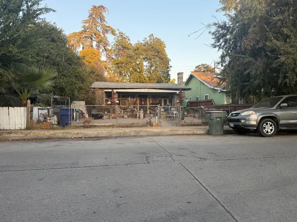1102 N Roosevelt Ave, Fresno, CA 93728