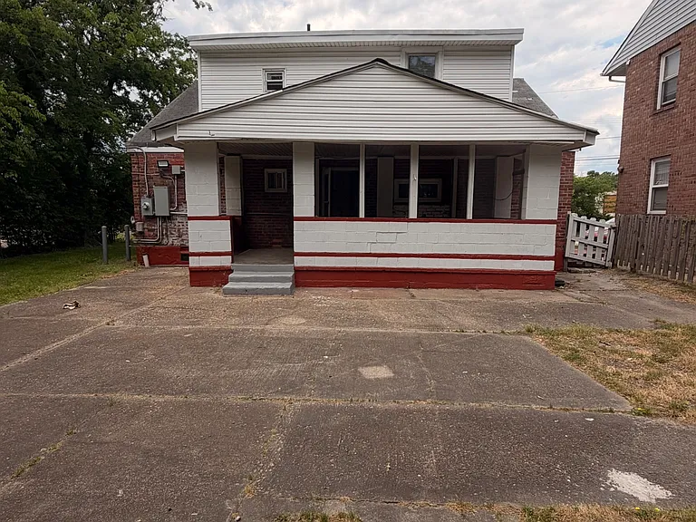 Hanson Ave — Photo 14