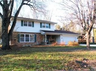 8549 Riverview Ln N, Brooklyn Park, MN 55444