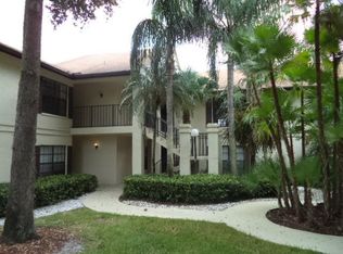 3215 Jog Park Dr, Greenacres, FL 33467