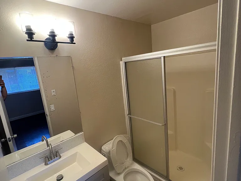 1554 Pine Ave — Photo 11