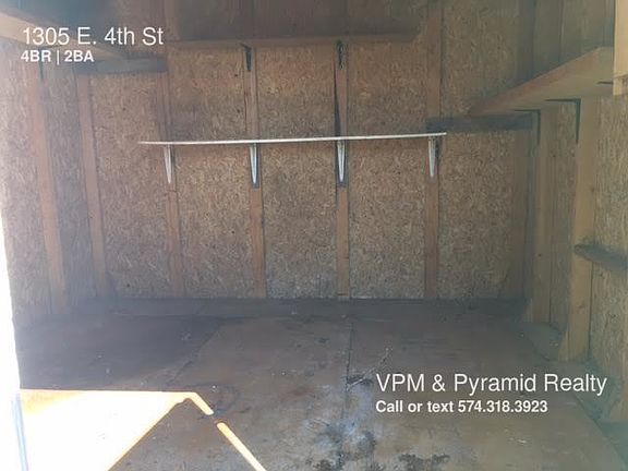 5th image of 1305 E 4th St