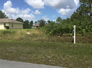 2904 38th St W, Lehigh Acres, FL 33971