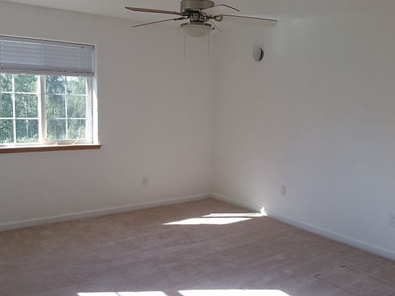 3rd image of 1160 Smallwood