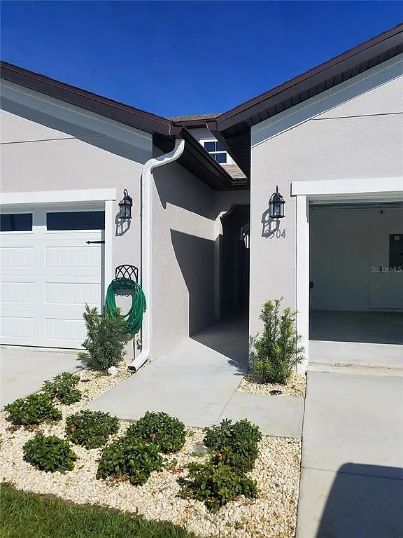 3 bed, 2.5 bath, 1740 sqft, $1,900 — Photo 3