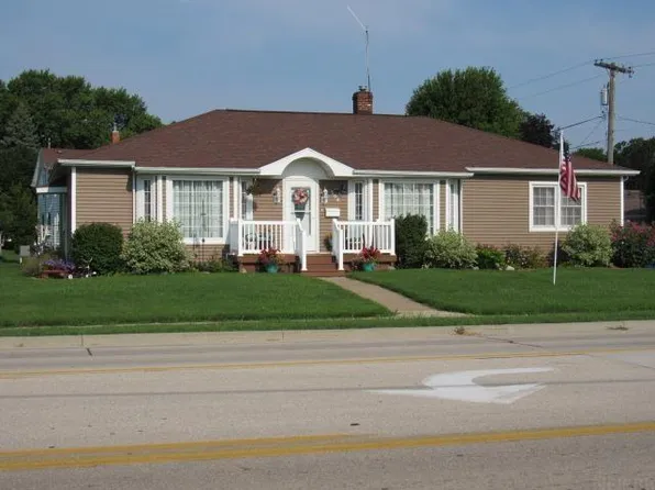 508 S Main St, Monticello, IA 52310