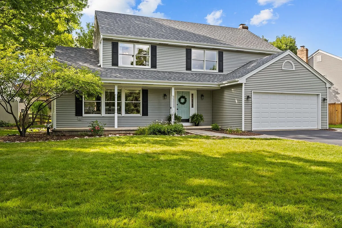 2115 Forest Ridge Rd photo 1