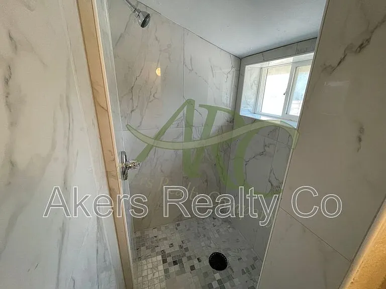 920 Damson St — Photo 17