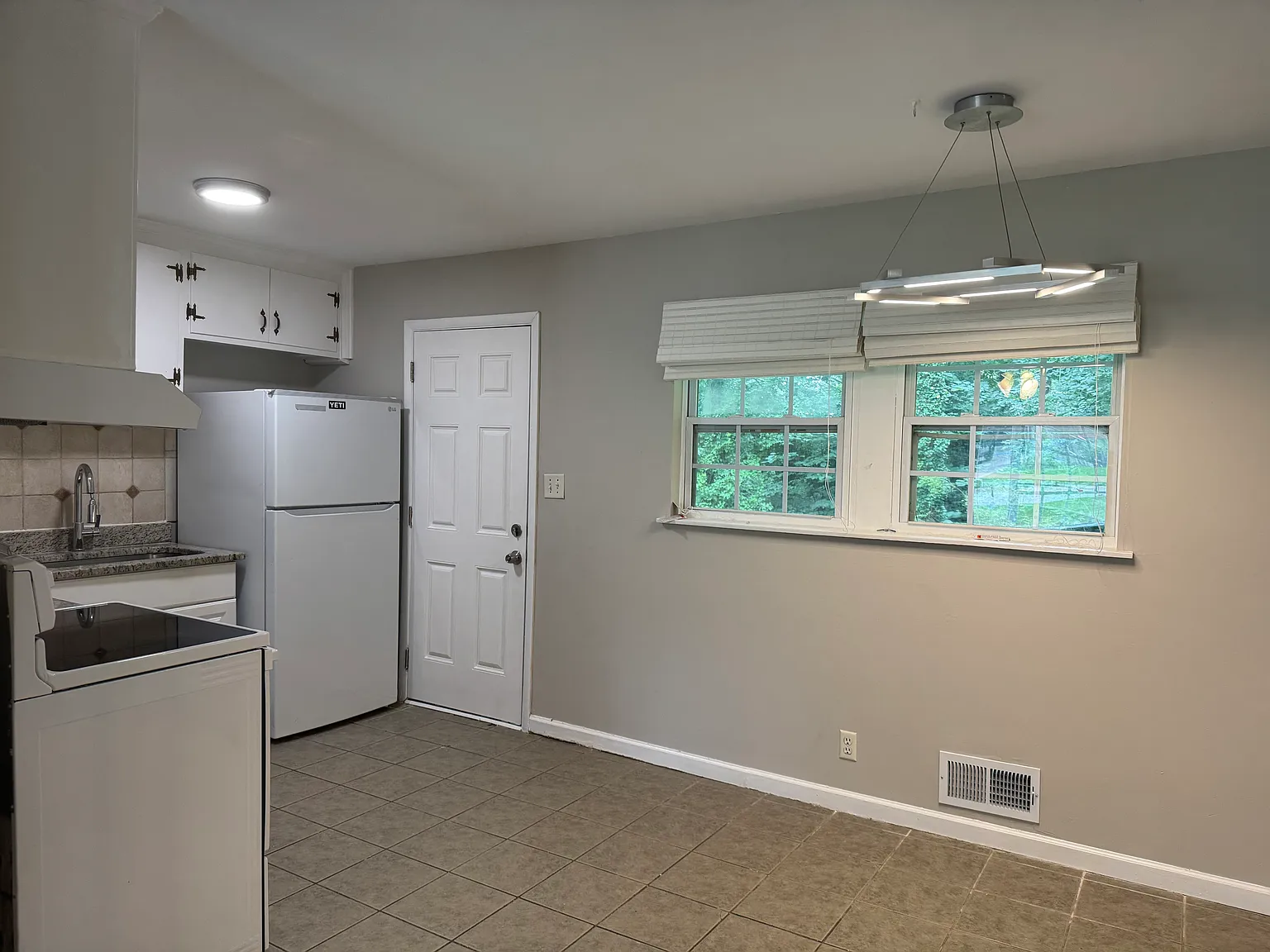 4 bed, 1736 sqft, $1,800 — Photo 4