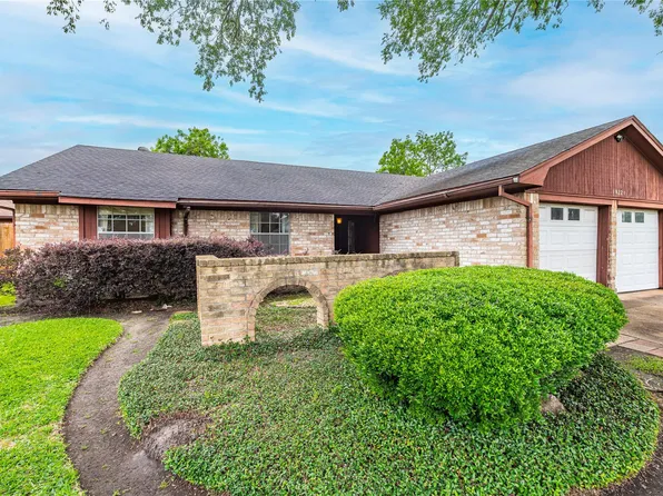 10223 Kirkglen Dr, Houston, TX 77089