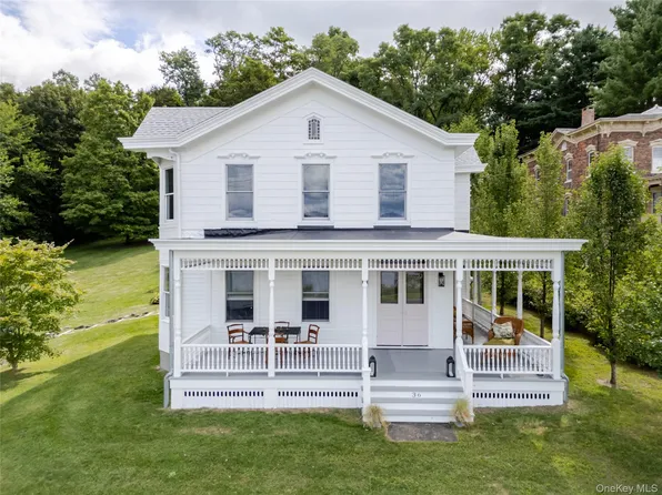 36 Riverview Street, Stuyvesant, NY 12173