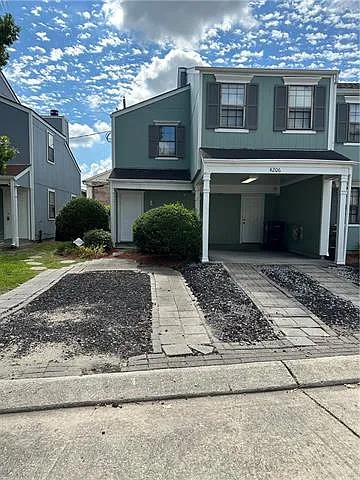 3 bed, 2.5 bath, 1350 sqft, $1,950 — Photo 2
