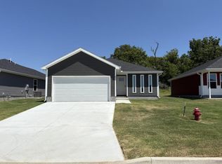 211 S Eagle Ln, Joplin, MO 64804