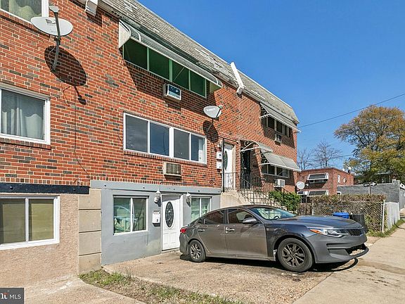 4th image of 1227 W Champlost Ave