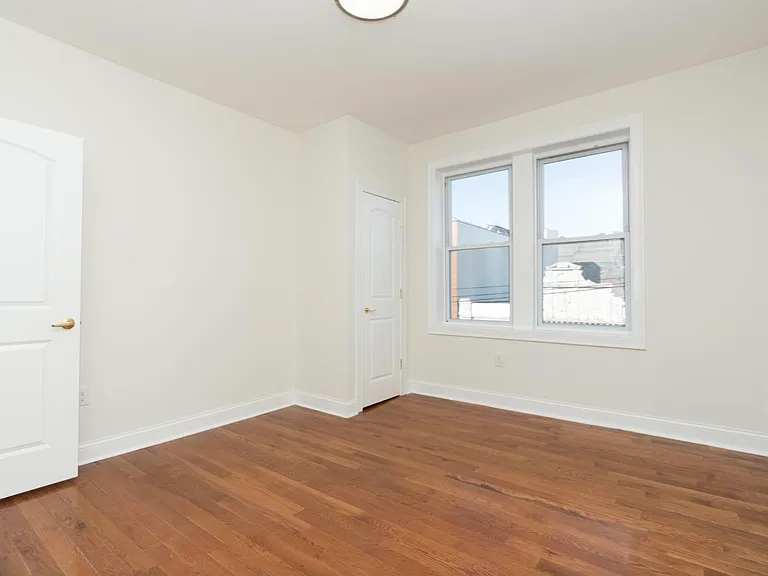 6404 Park Ave #35 — Photo 5