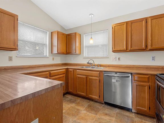 5th image of 1116 Liberty Gardens Ct