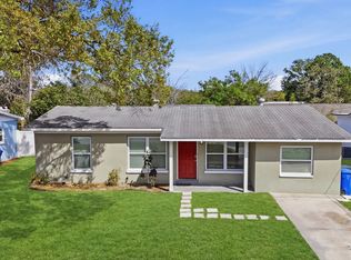 8609 Chinaberry Dr, Tampa, FL 33637