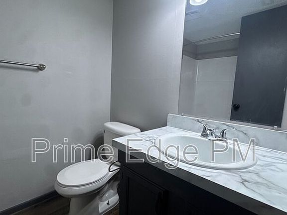 4th image of 1121 N 28th St #12