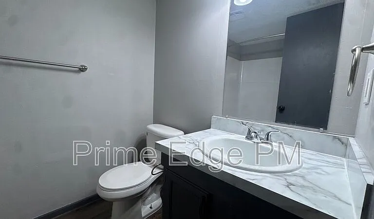 1121 N 28th St #12 — Photo 13