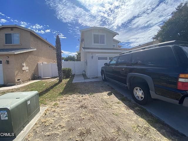 1st image of 1585 Burnside Dr