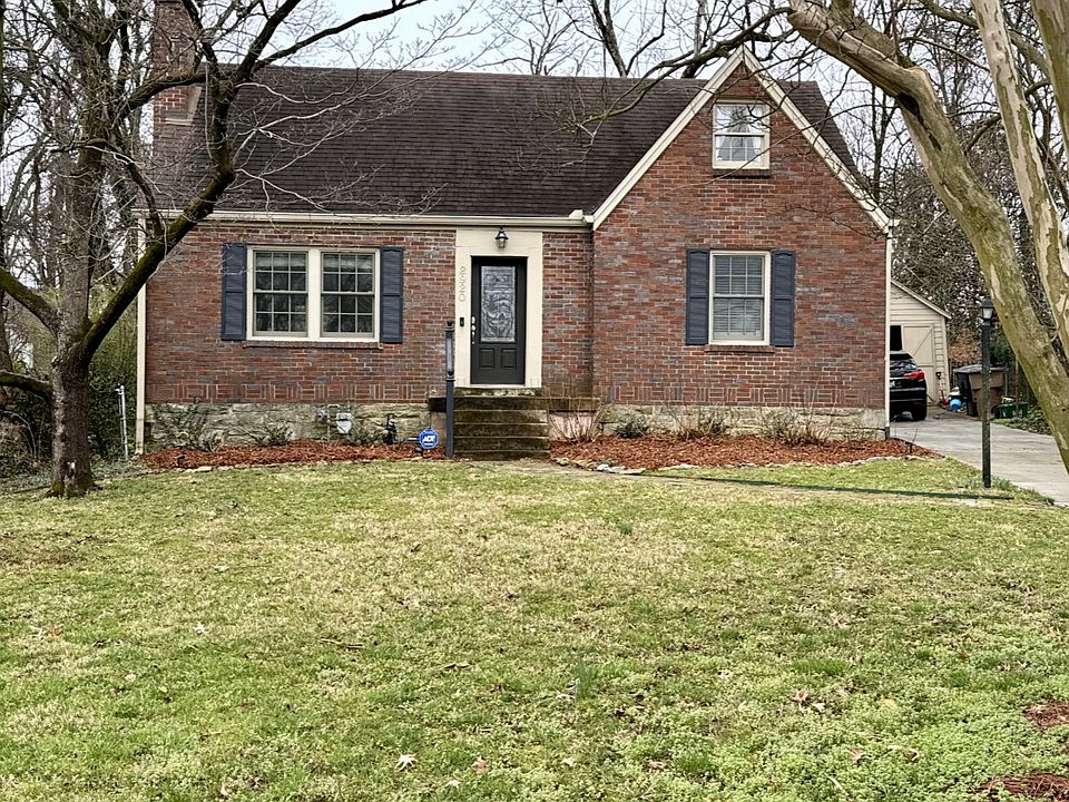 1st image of 2920 Primrose Cir