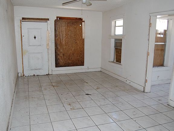 5th image of 2311 E 28th Ave