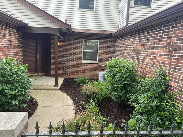 2674 S McCartney Ln, Bloomington, IN 47401