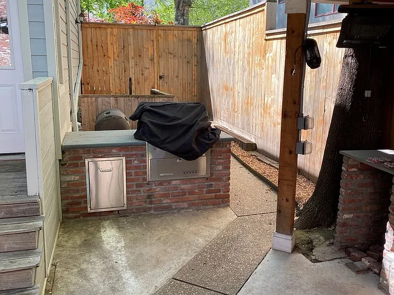 1515 S Carson Ave — Photo 84