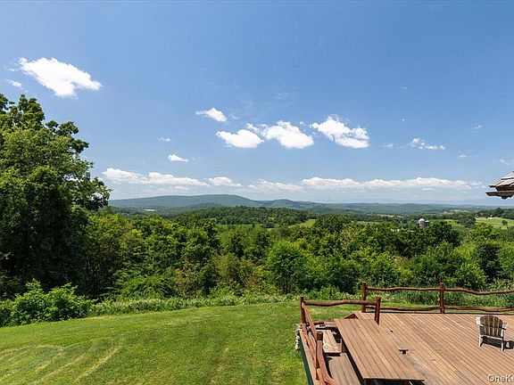 5th image of 367 Prospect Hill Road