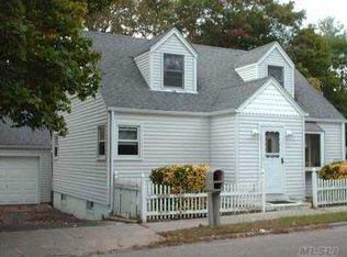 22 Patchogue Holbrook Rd, Lake Ronkonkoma, NY 11779