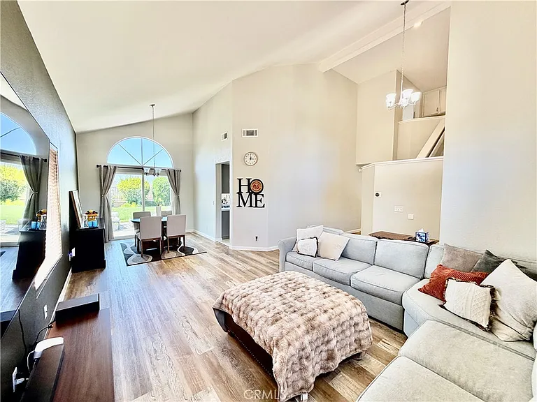 39711 Barberry Ct — Photo 5