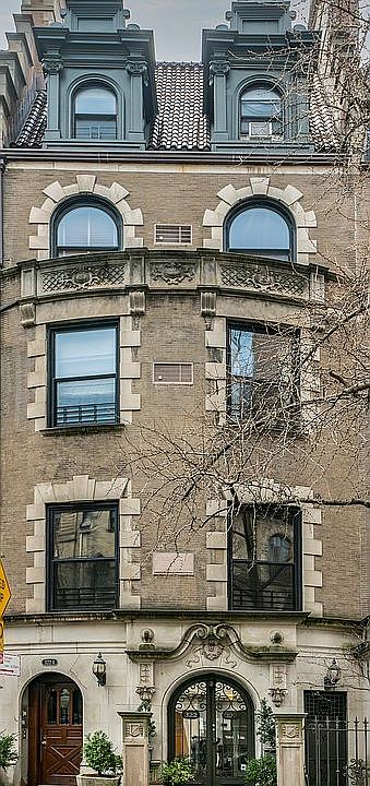 1st image of 322 W 80th St