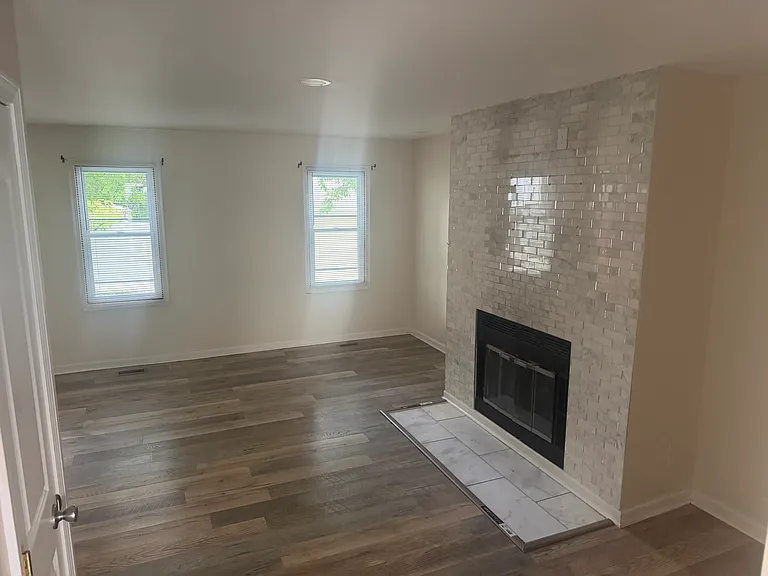 3171 Gracemore Ave — Photo 10