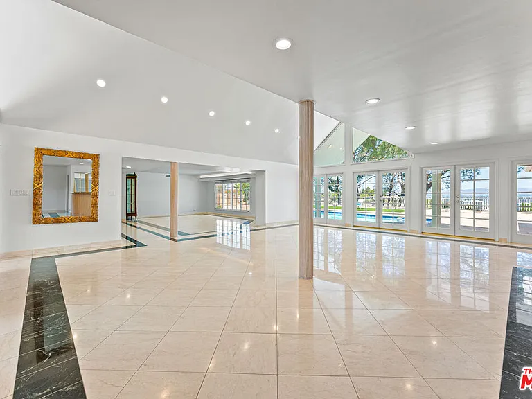 4159 Regal Oak Dr — Photo 4