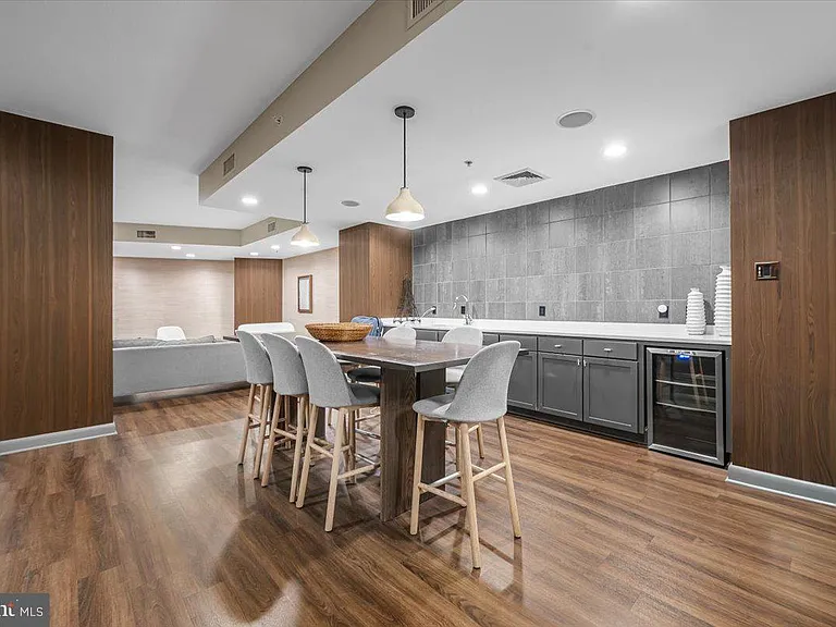 400 Massachusetts Ave NW #820 — Photo 40