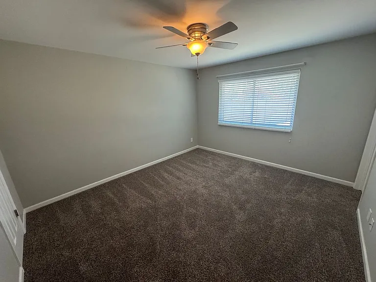 10819 W Connecticut Ave — Photo 13