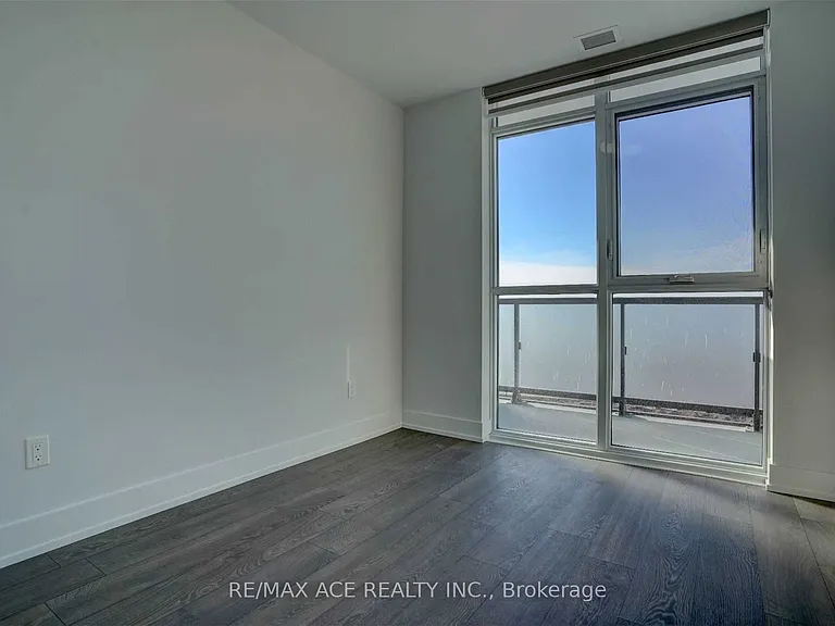 2550 Simcoe St N #218 — Photo 18