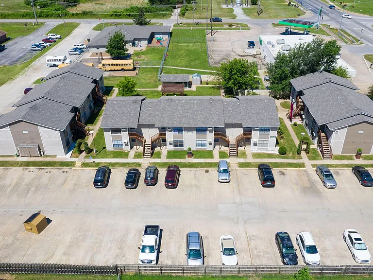 Alderview Apartments — Photo 22